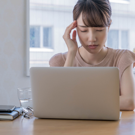 頭の疲れが原因!? 現代人に多い「脳疲労」の原因と対処法